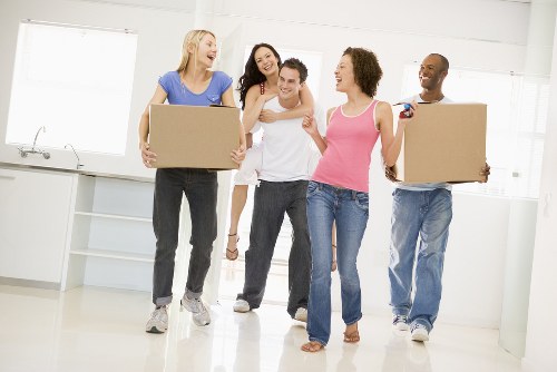 Mobile self storage unit delivered in Camden for convenient packing